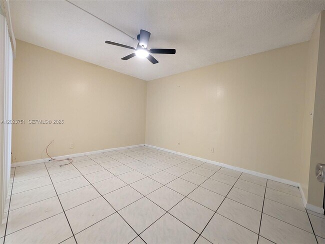 Building Photo - 3252 Foxcroft Rd