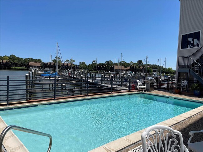 Building Photo - 793 Davis Rd