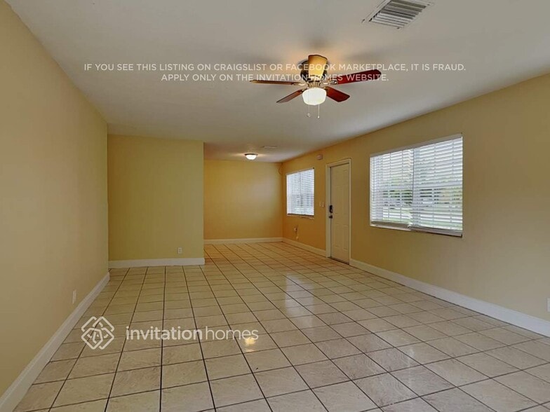 Building Photo - 854 W Jasmine Dr