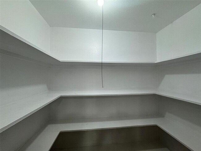Building Photo - 15002 Dunster Ln