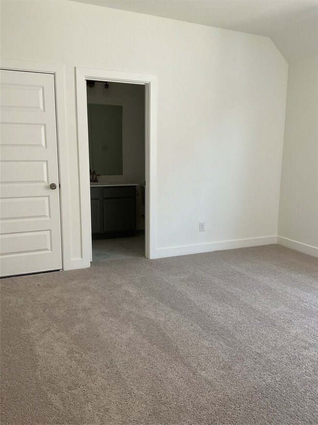 Building Photo - 7311 Blue Gentiana Ln