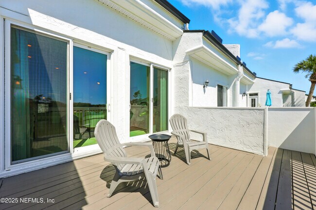 Building Photo - 16 Cove Rd