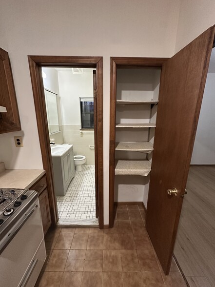 Building Photo - 1747 E 2nd St