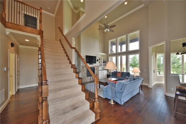 Building Photo - 16828 Little Leaf Ln