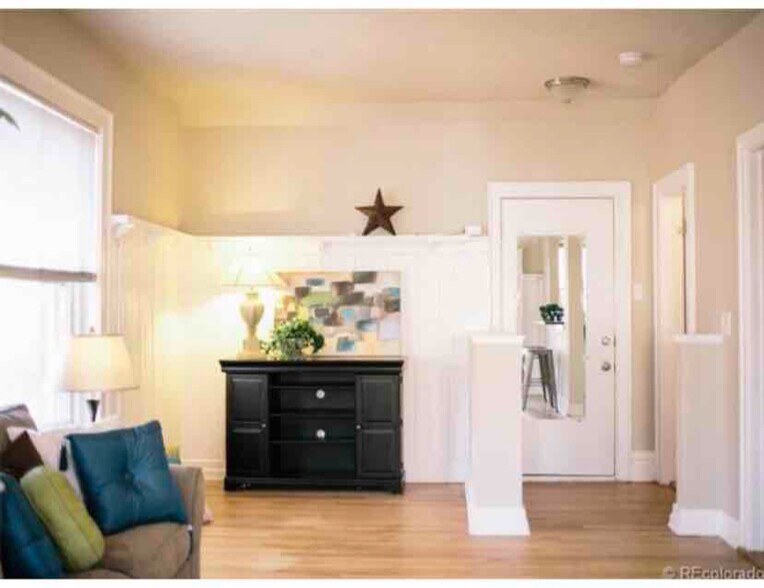 Building Photo - 1356 Pearl St