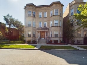 Building Photo - 5328 S Calumet Ave