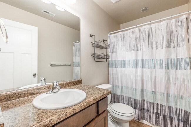 Building Photo - Comfort Meets Convenience in This Herriman...