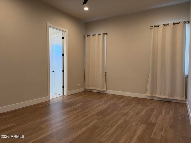 Building Photo - 8736 E Joshua Tree Ln