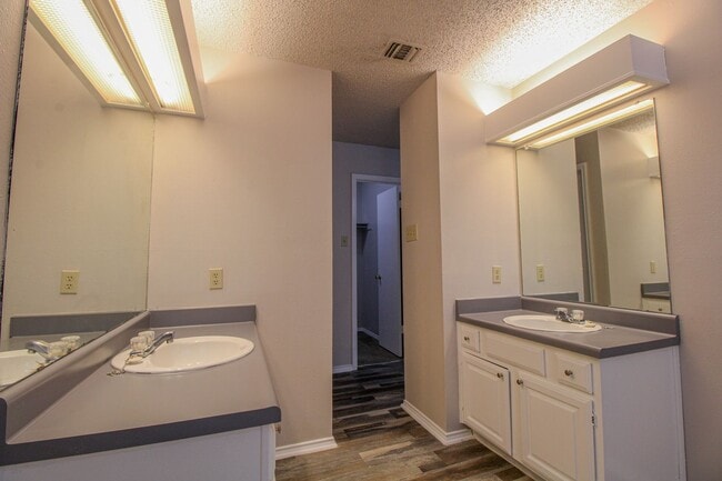 Building Photo - 3811 Bremen Ave