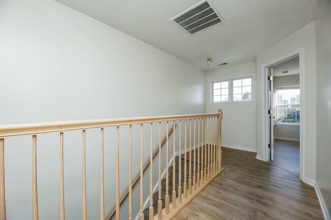 Building Photo - 2943 Kentshire Cir
