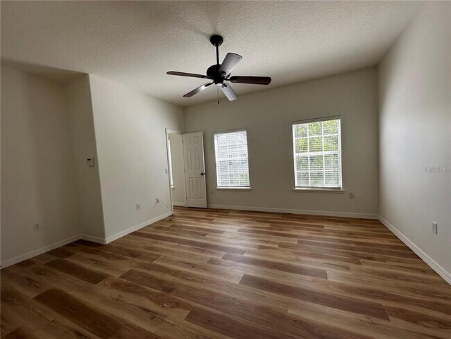 Building Photo - 1350 Chatfield Pl