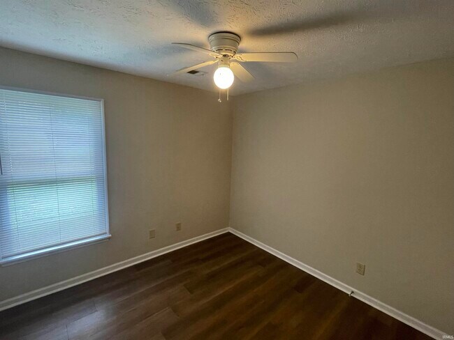 Building Photo - 1608 S Highland Ave