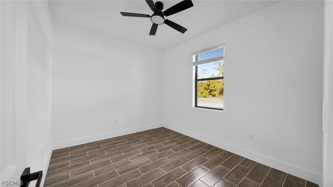 Building Photo - 4989 Fairway Ct