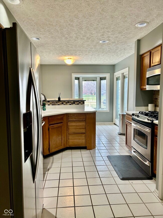 Building Photo - 312 Carriage Ln