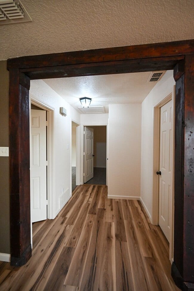 Building Photo - Charming 3 Bedroom 2 Bath, Decatur TX