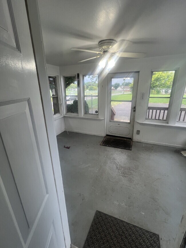 Building Photo - Charming 4-Bedroom Home on Spacious Corner...