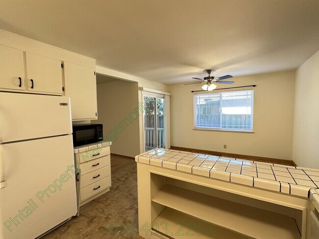 Building Photo - 965 Amstutz Dr
