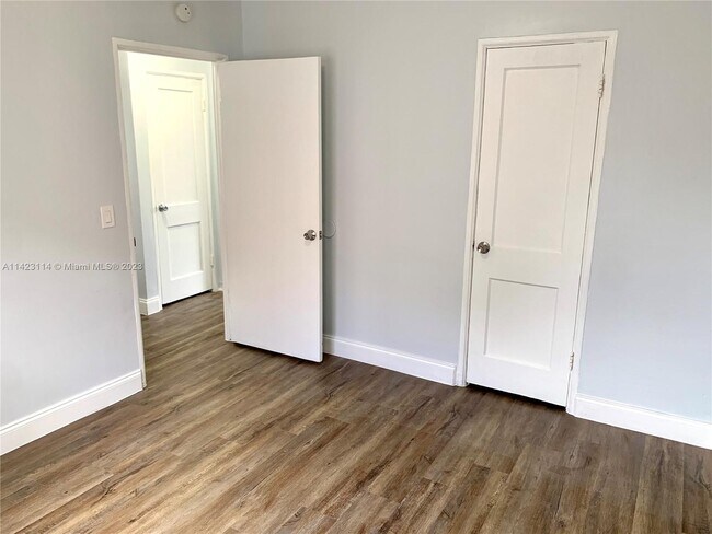 Building Photo - 2316 Madison St