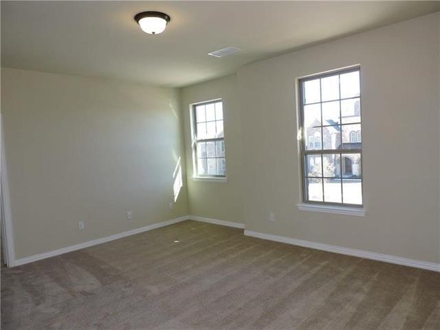 Building Photo - 1156 Roma Dr