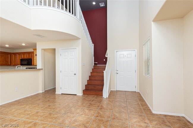 Building Photo - 9933 Carrizo Springs Ave