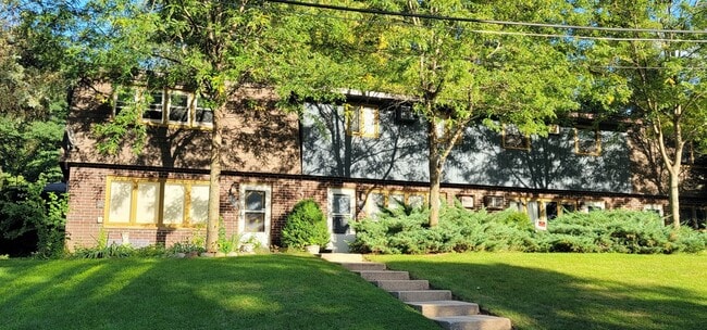 Primary Photo - 111 Arthur Ave