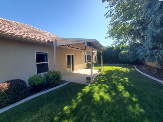 Building Photo - South Kennewick Rambler for rent