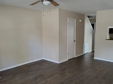 Building Photo - 112 Leila Ln