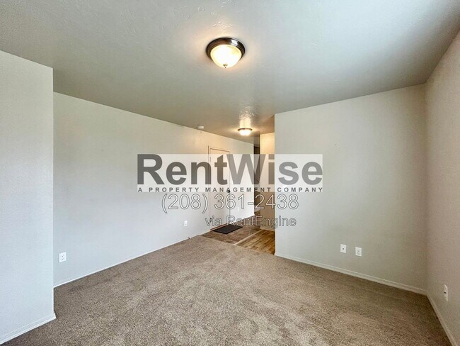 Building Photo - 119 E Walcott Lake Dr