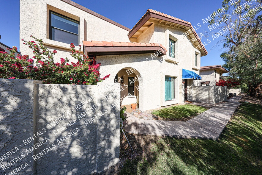 Building Photo - 8825 S 48th St