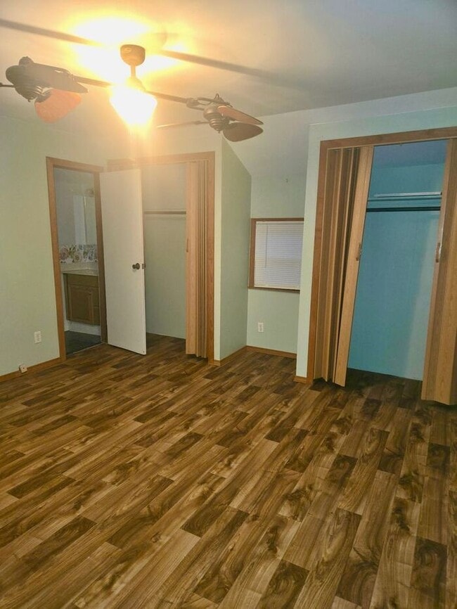 Building Photo - 2 bedroom home in Niles!!