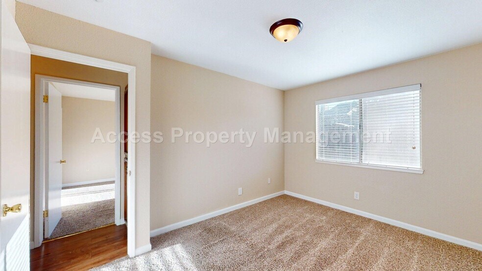 Building Photo - 3603 San Clemente Ave