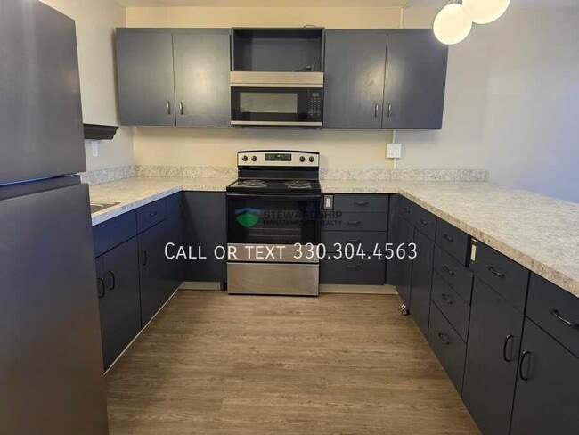 Building Photo - 2331 E Market St