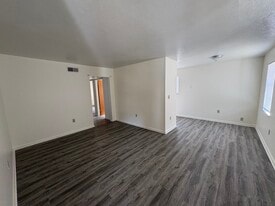 Building Photo - 1707 Lafayette Dr