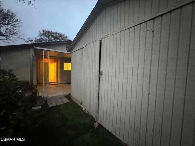 Building Photo - 2049 Sebring St