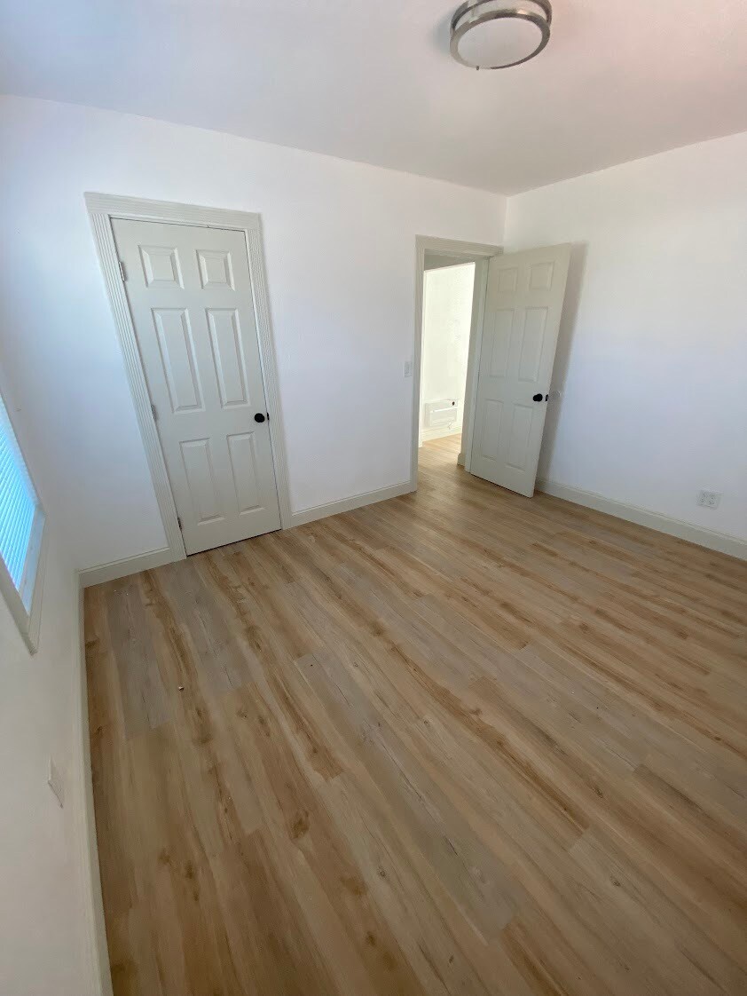 Building Photo - 1930 Marin St