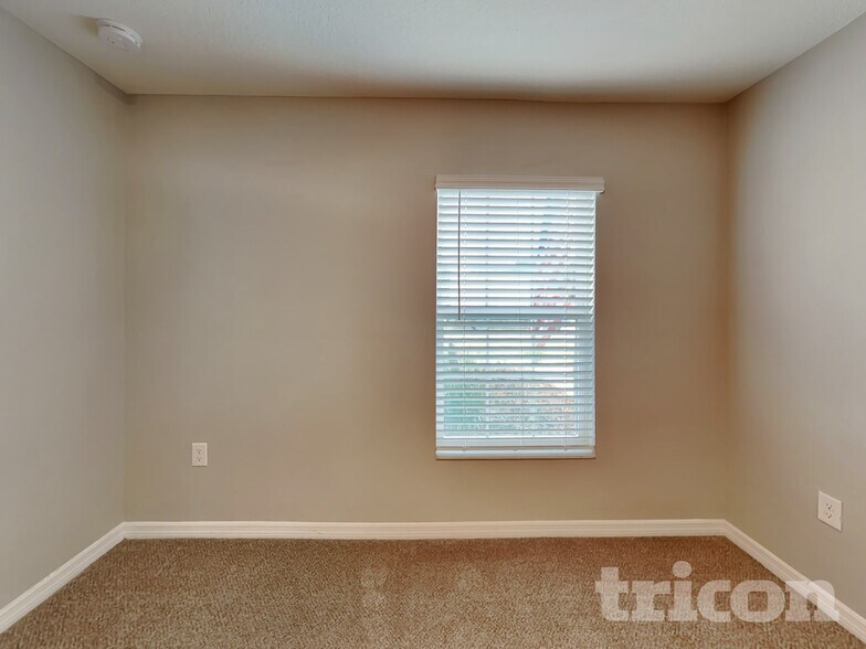Building Photo - 304 Kensington View Dr