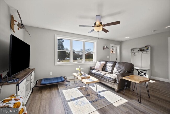 Building Photo - 11021 Bowerman Rd