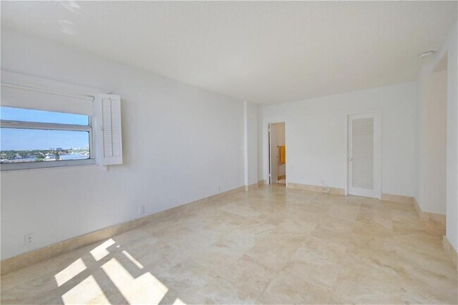 Building Photo - 345 N Fort Lauderdale Beach Blvd