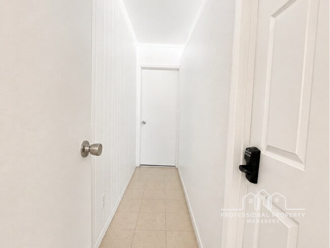 Building Photo - 3-bedroom, 2-bathroom home in La Verne Terrace