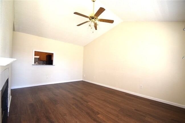 Building Photo - 207 SE 16th St