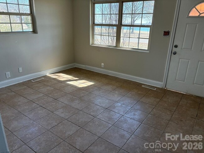 Building Photo - 1103 Auten Rd