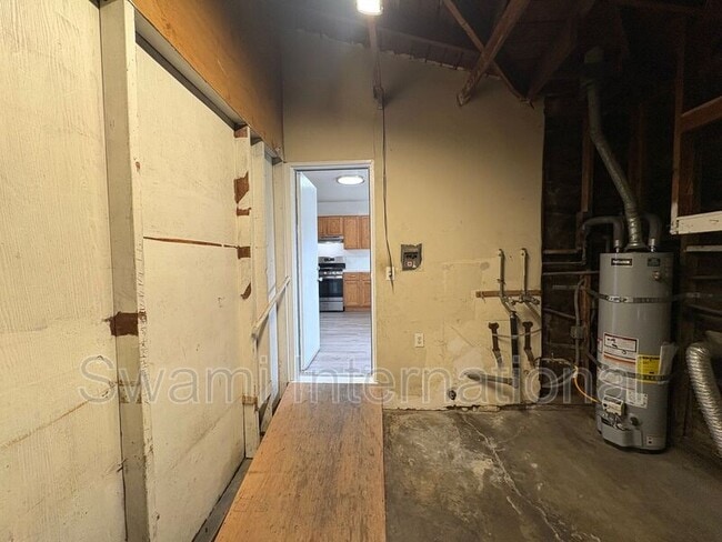 Building Photo - 21612 Berendo Ave