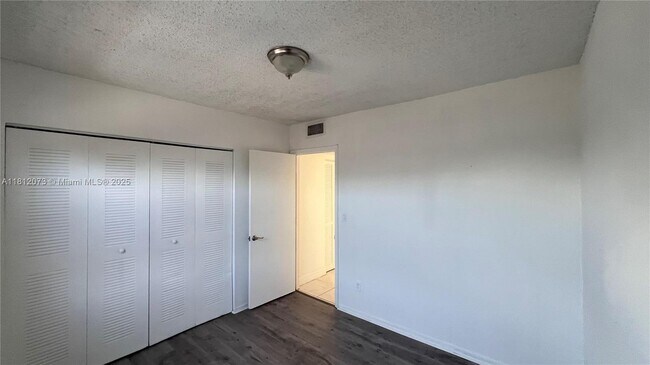 Building Photo - 3675 W 11th Ave