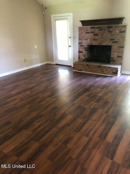 Building Photo - 306 Gary Daniels Dr