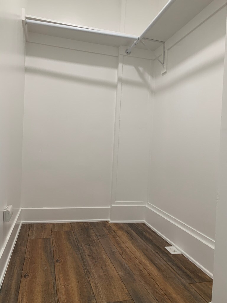 Building Photo - 4236 Cleveland Ave