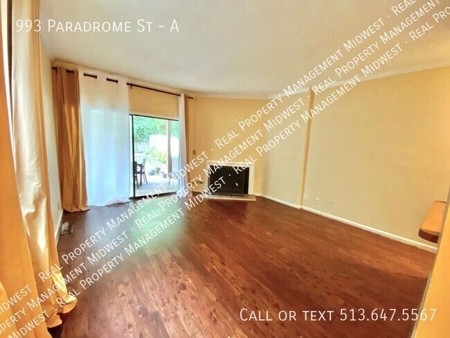 Building Photo - 993 Paradrome St