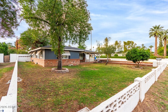 Building Photo - 7340 N 7th Ave