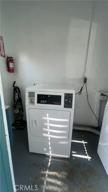 Building Photo - 364 S Sierra Madre Blvd