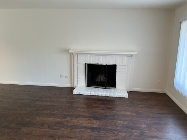 Building Photo - 22353 Welby Way