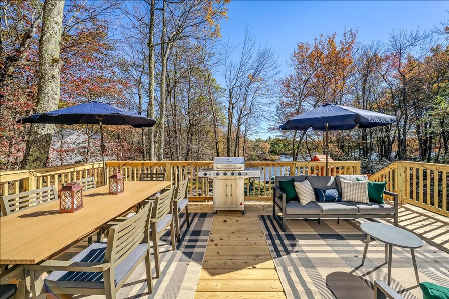 Building Photo - 117 Pond Rd